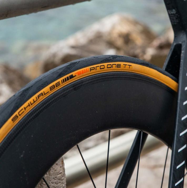 Tan wall best sale tubeless road tyres