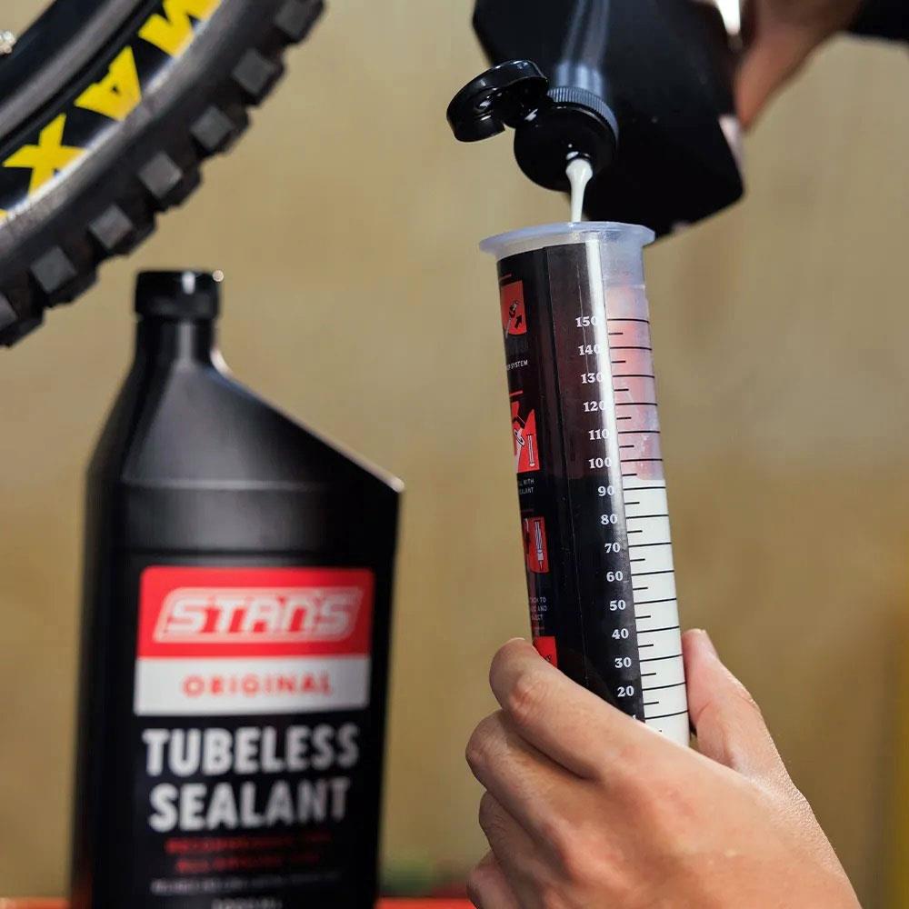 Stans No Tubes Tyre Sealant Injector 5oz / 150ml